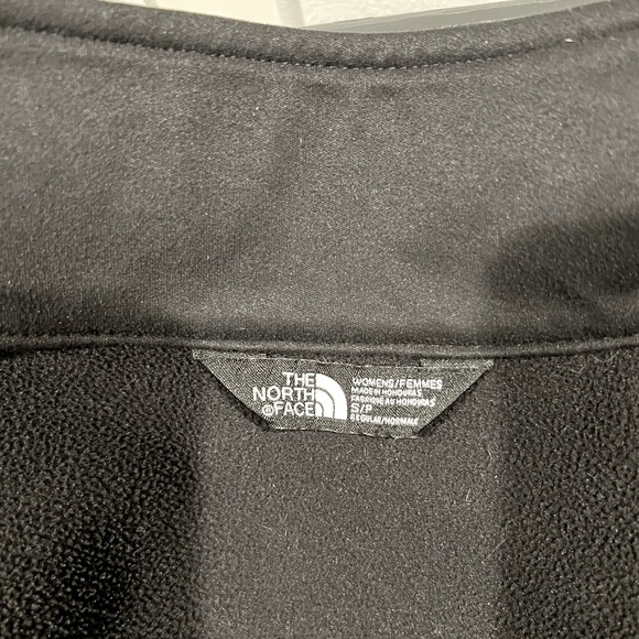 The North Face Women Soft Shell WindWall Jacket - Picture 11 of 12